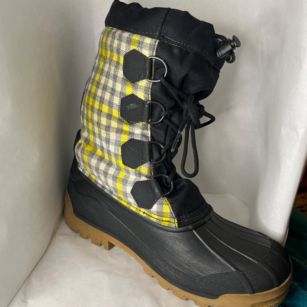 J Crew Womens Snow Boots Black Yellow Gray Plaid Shearling Lining Classic Size 9 - Picture 7 of 11